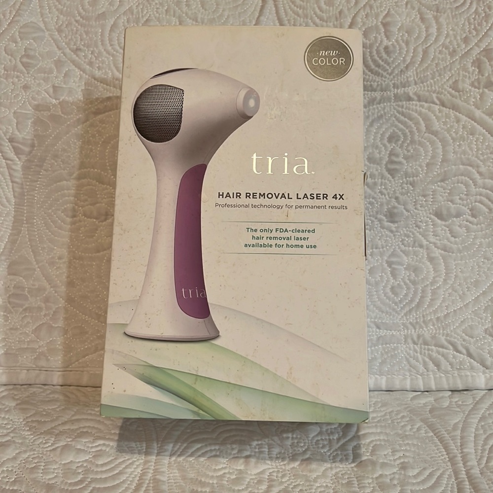 Tria hair removal 4x laser, works, includes charger